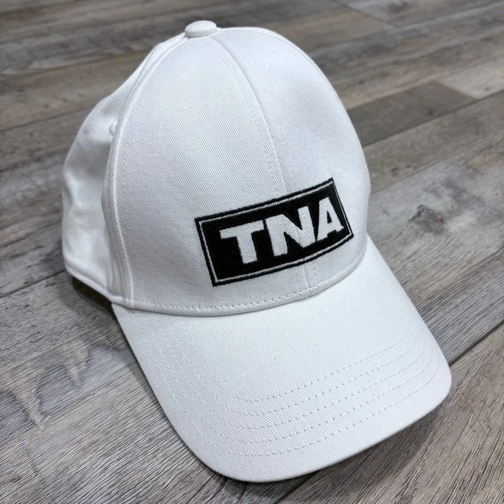 Aritzia TNA baseball cap
